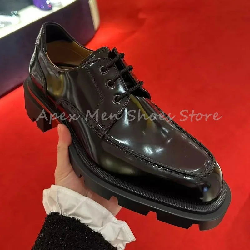 2025 Black Glossy Chunky Sole Lace Up Oxford Shoes Cow Leather Formal Dress Shoes for Men Street Style Business Casual Shoes